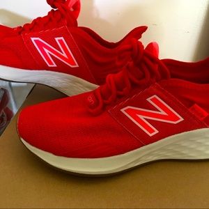 NEW BALANCE running shoes